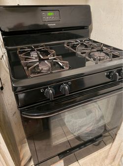 Frigidaire Stove