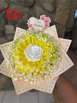 Mother’s Day Bouquet/ Día de las madres