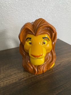 Disney On Ice The Lion King Simba collectible cup with flip-top lid