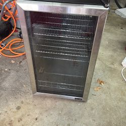 Beverage Fridge Stand Alone Or Undercounted