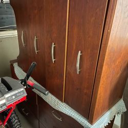 Two Bedroom Dressers Excellent Condition 