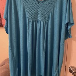 Plus Size Womens blue short sleeve top size 4X NEW 