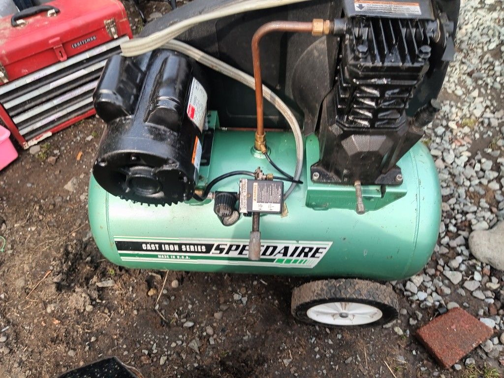 Speadaire 20 gallon compressor 220 watt