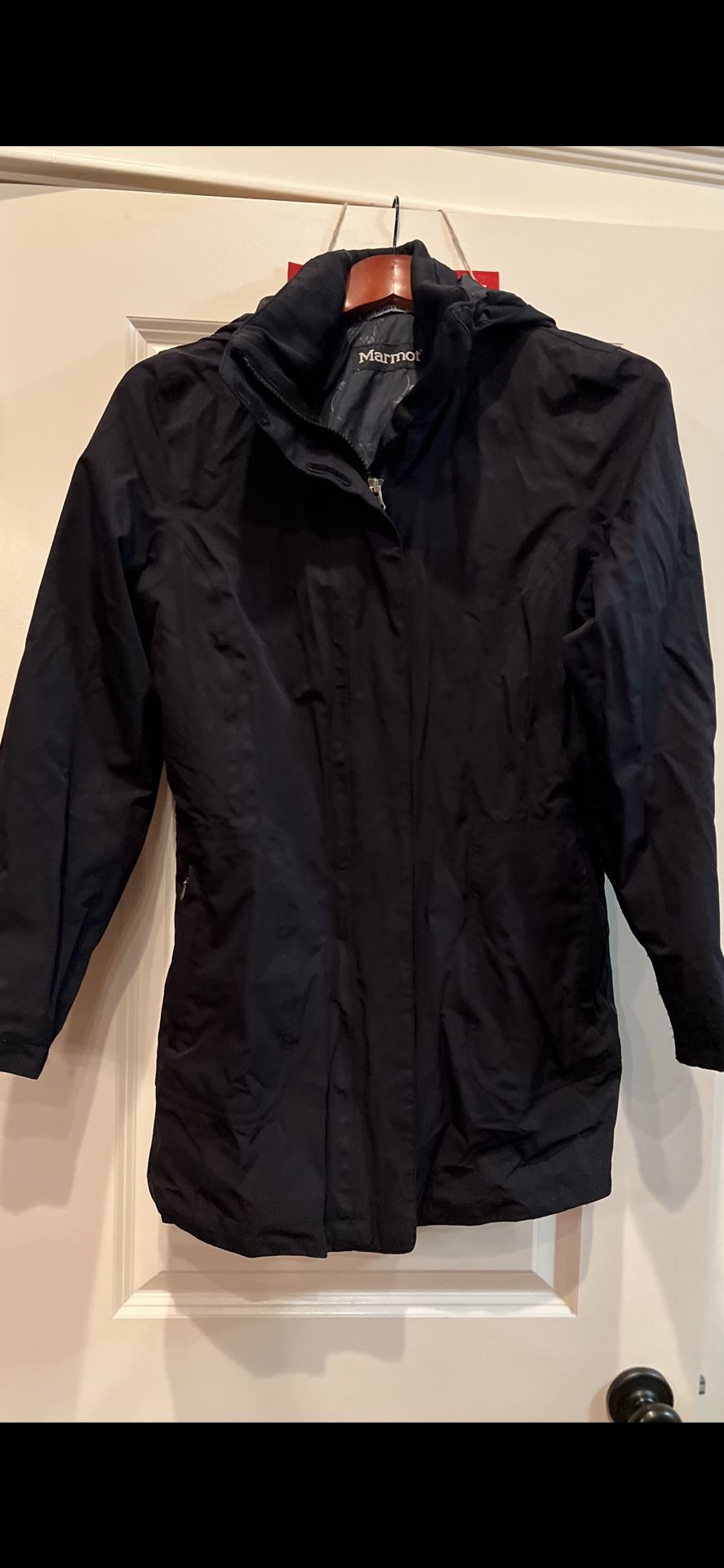Marmot Women’s minimalist black winter jacket, medium