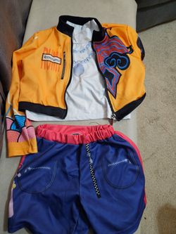 costume