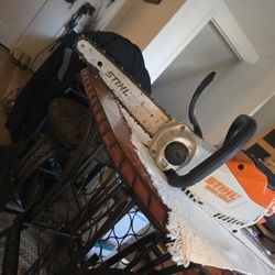 12" Stihl Battery Operated Chainsaw