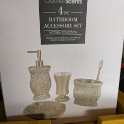4 Pc Bathroom Set