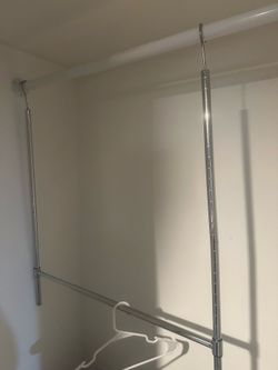 Closet hanger rail