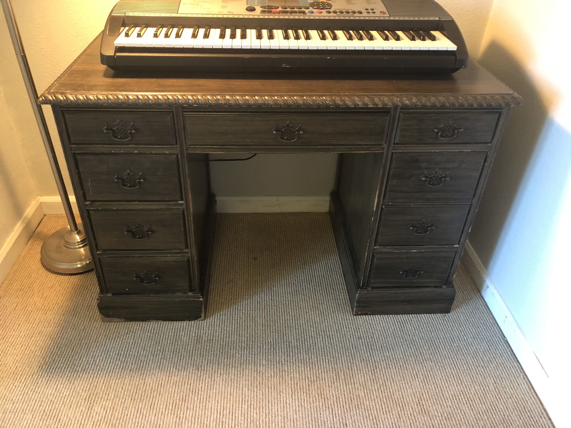 Sturdy wood desk & lamp & picture