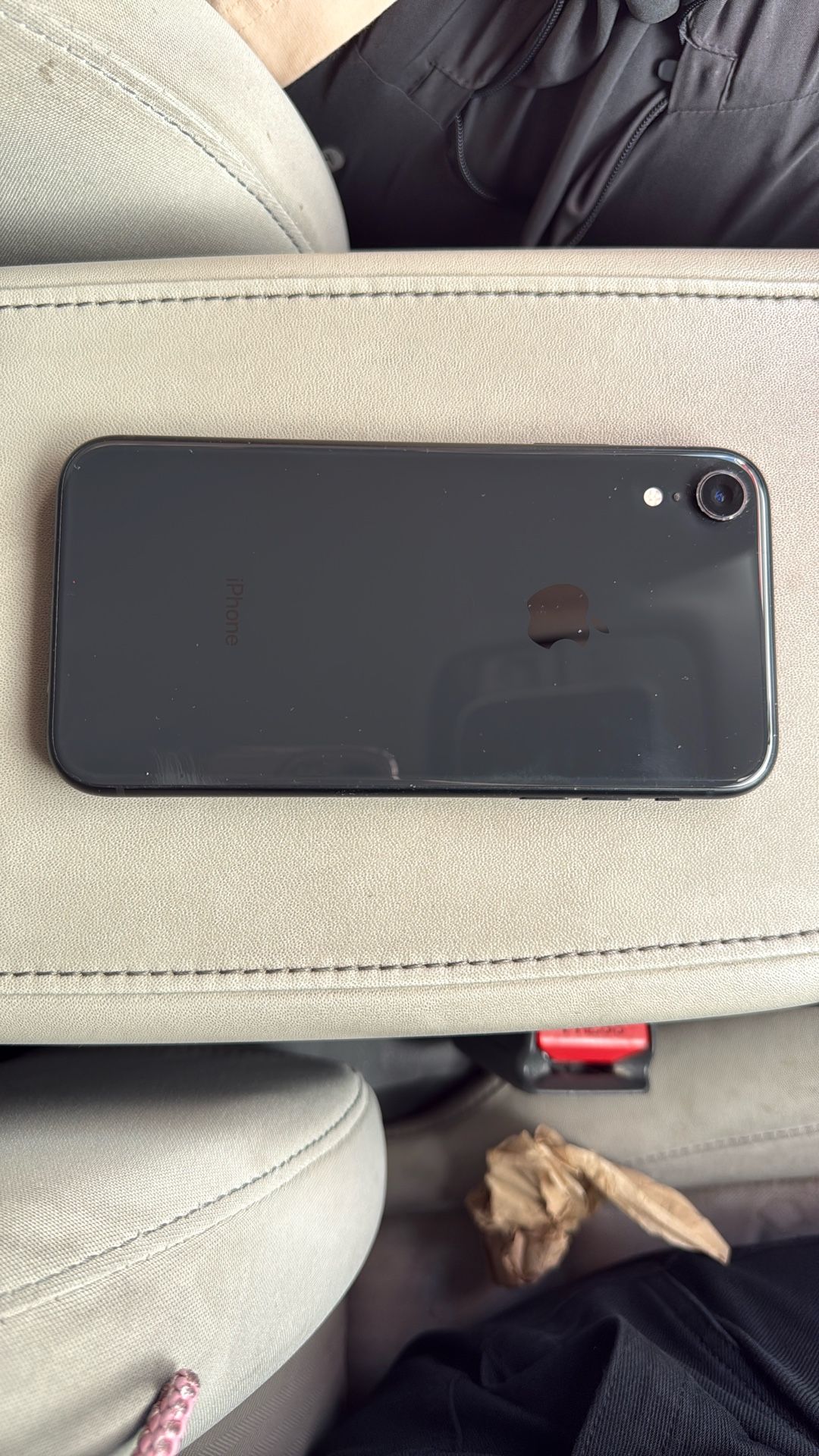 iPhone XR, Black Colour. 128 GB.
