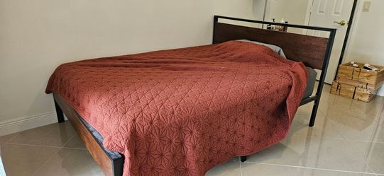 King size bed set