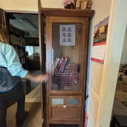 Display Cabinet 