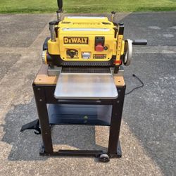 Dewalt 13" Planer DW735 with Dewalt mobile base