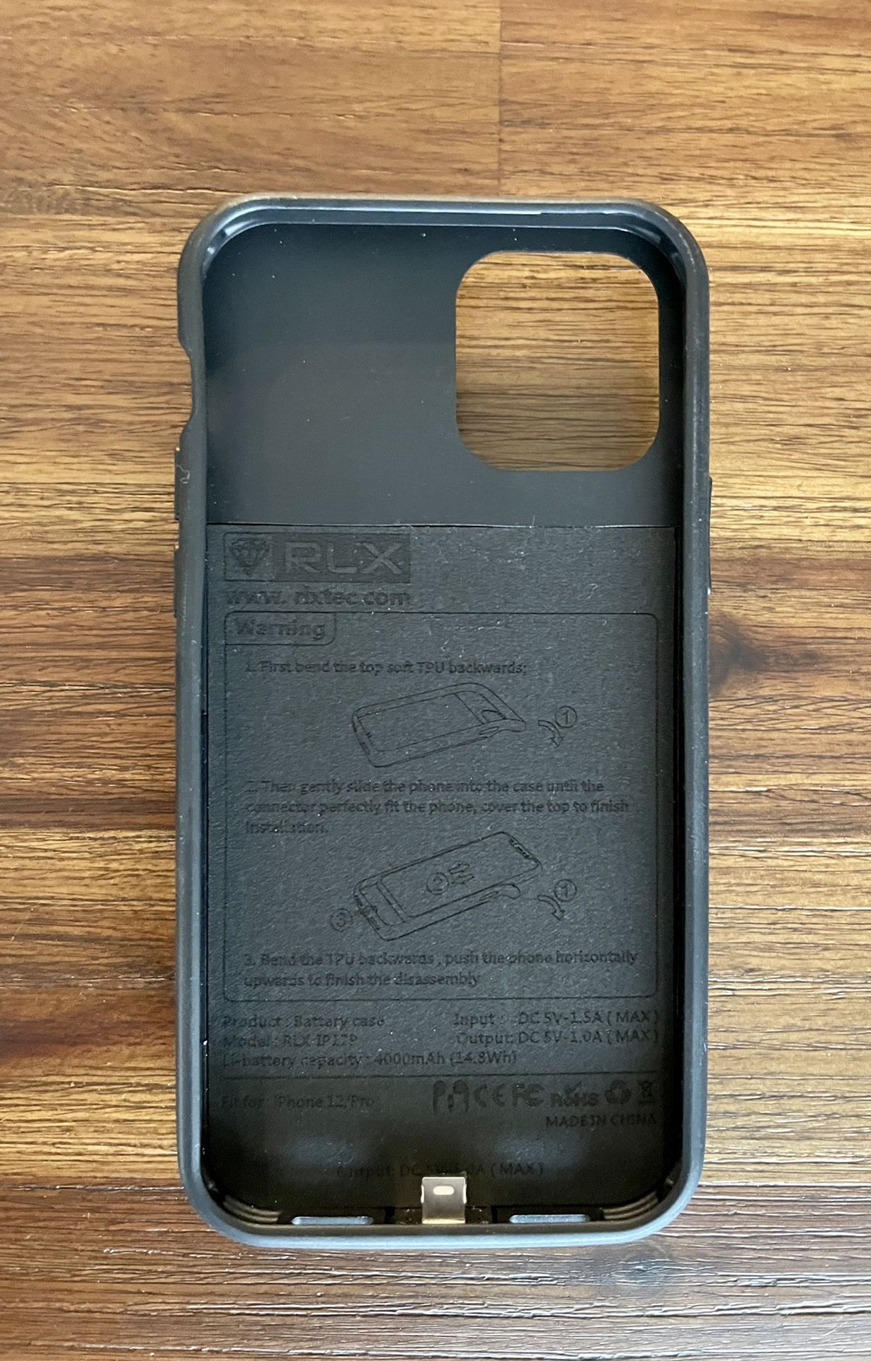RLX iPhone 12/12 Pro Slim Case Charger for Sale in Albuquerque, NM