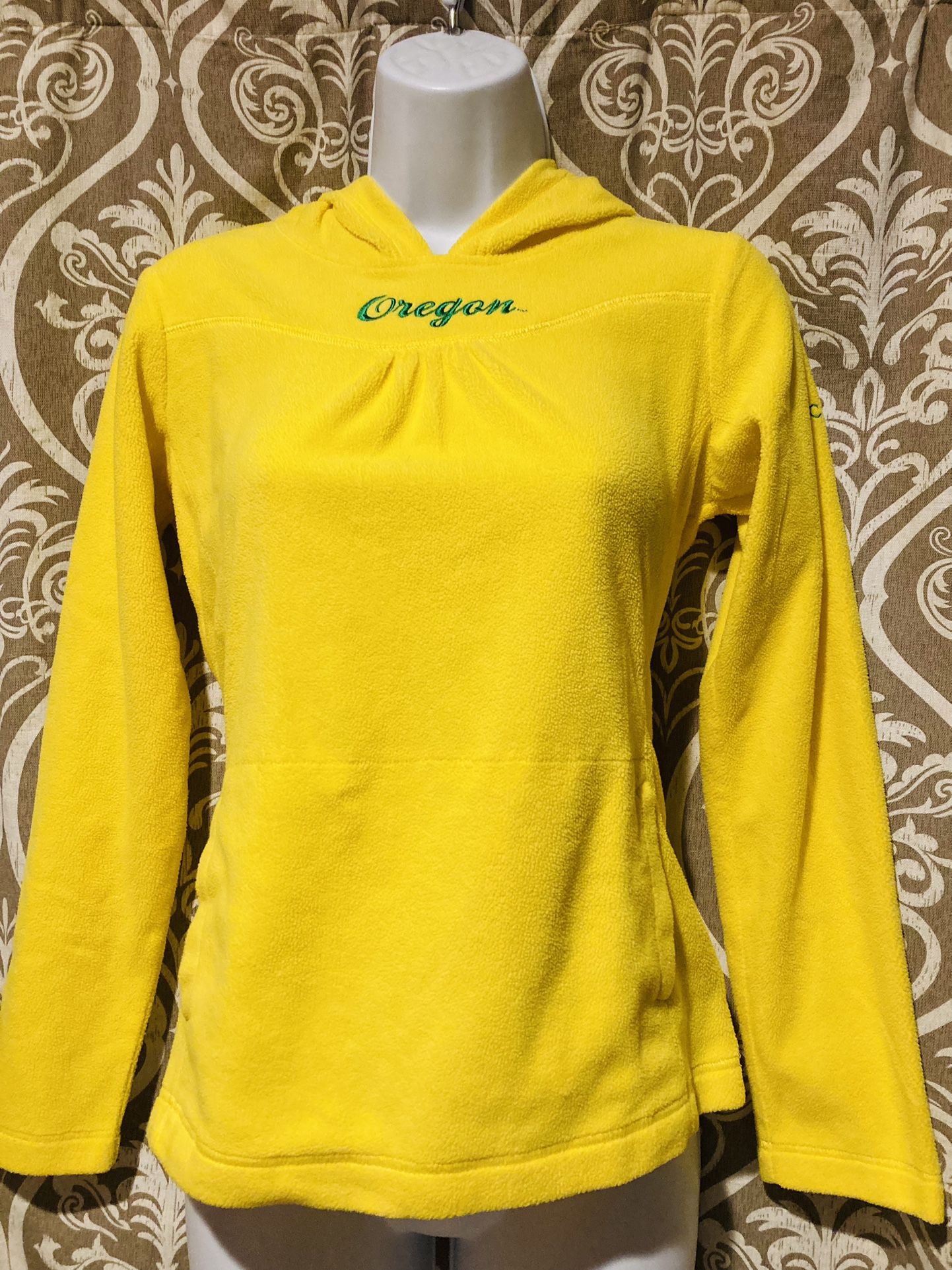 Oregon COLUMBIA Yellow Hoodie  Size (14/16)