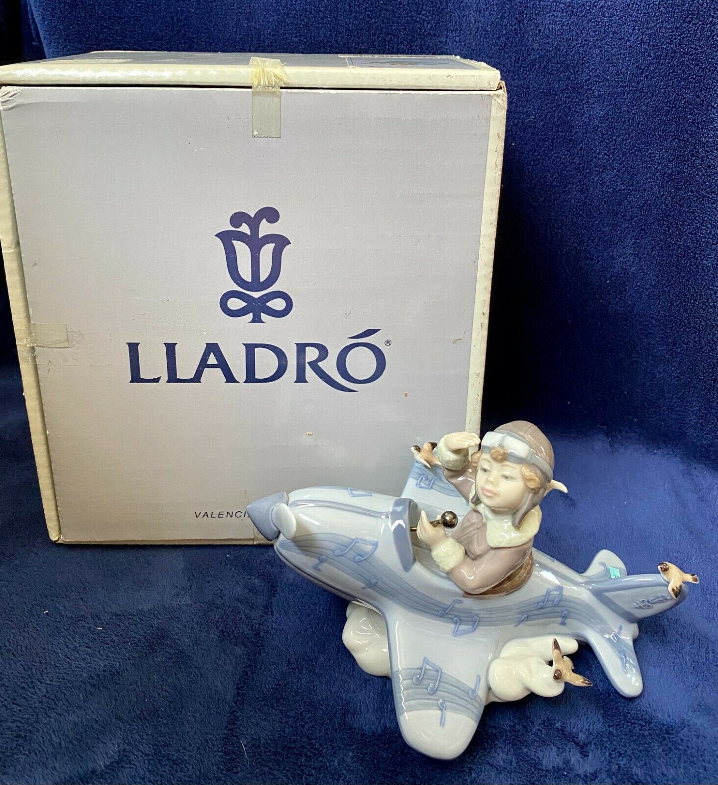 Lladro Over the Clouds Item # 5697 RETIRED Mint cond w/ box Pilot