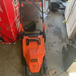 Black & Decker Lawnmower Turns On It’s Just Missing The Bag