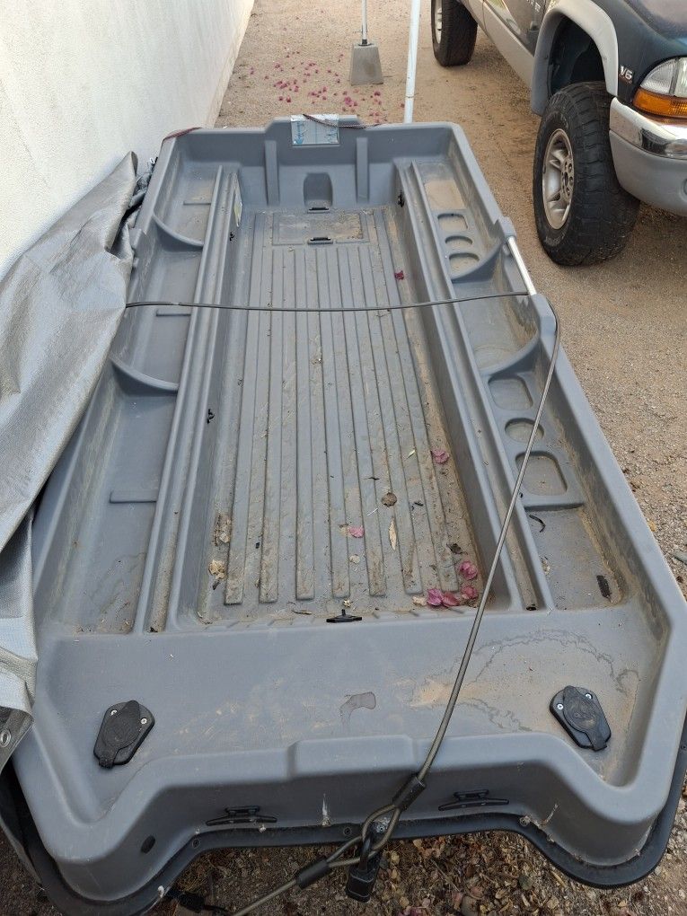 Sun Dolphin Sportsman 8. Small Boat