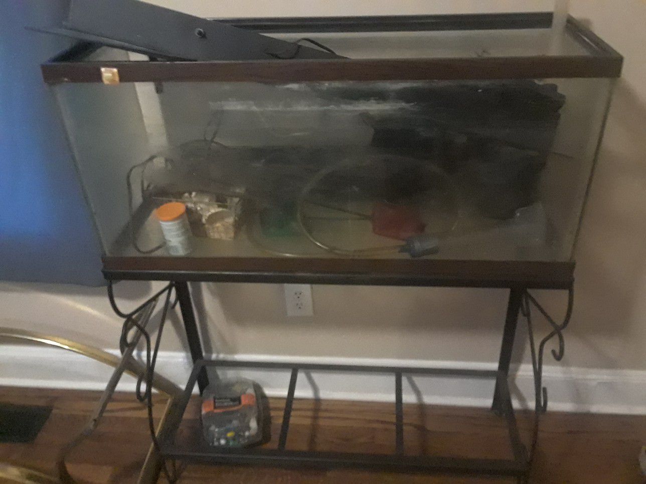 Large fish tank with stand and equipment for sale