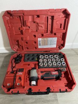 Milwaukee 2935CU-21S M18 Cable Stripper Kit with 17 Cu THHN / XHHW No Battery