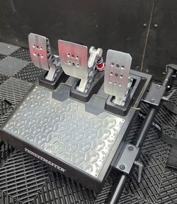Complete sim rig thrustmaster sparco wheel