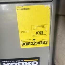 Addict unit ac unit only used 6 months nun wrong with it runs 2000$  only asking 800$ in its urs