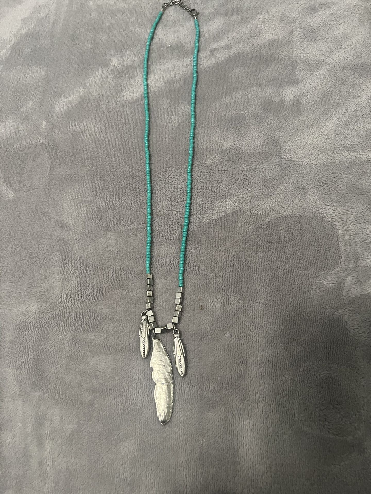 🌞🌞Beautiful Feather Necklace