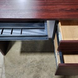 Great Small Desk With Black Desk Chair