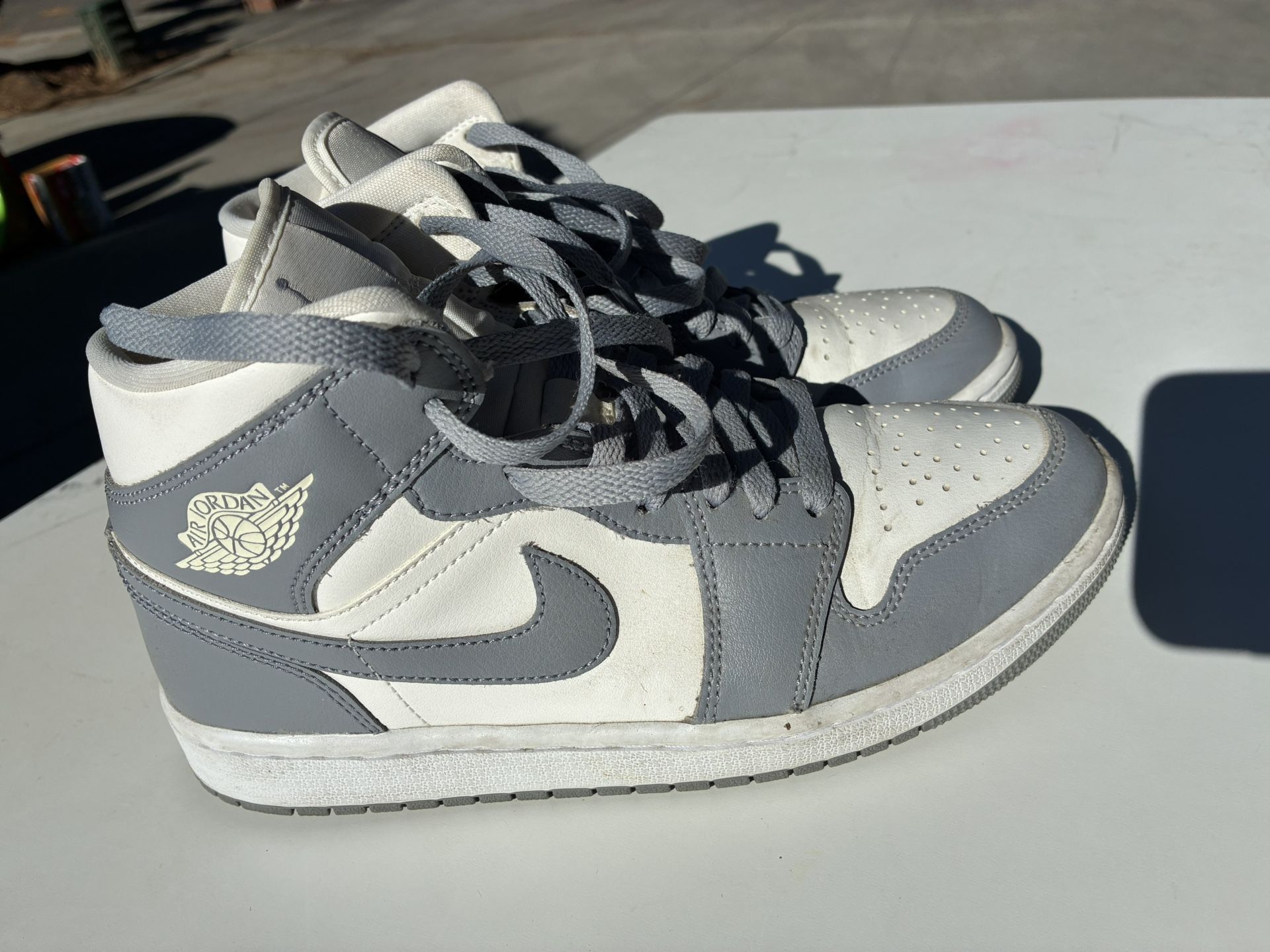 Nike  Air Jordan Size 8 Women 