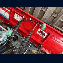 Slightly used 6'6" Western Snow plow