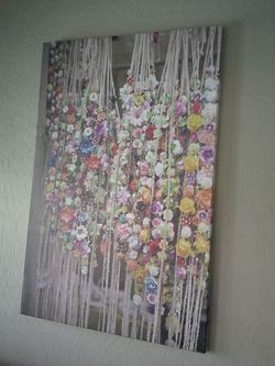 new hanging floral picture on canvas measures 32 by 48 inches unframe