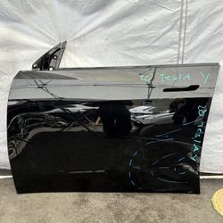 2020 Tesla Model Y Left Front Door Shell