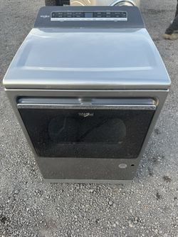 Whirlpool gas dryer Very Clean In Great Working Condition 
