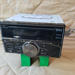 Boss Car Stereo With Remote, Double Din, 660brgb