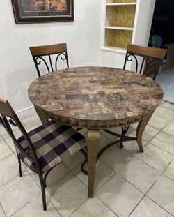 Dining set