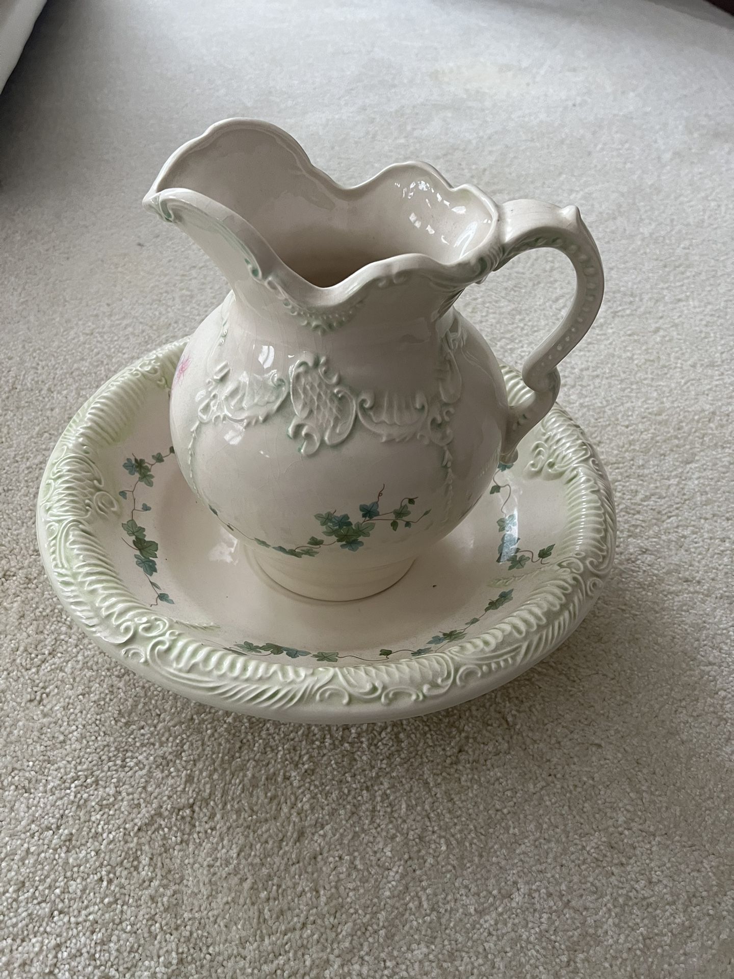 Vintage Arnel’s Ceramic Pitcher & Bowl Set 