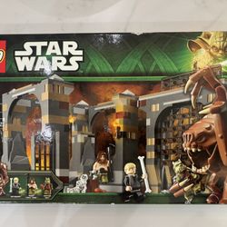 Lego Rancor Pit 75005 (Missing Luke Skywalker Minifigure)