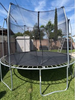 Trampoline 12’