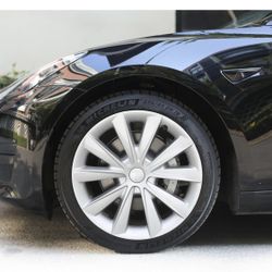 Silver Hubcap for Tesla Model 3 Wheel Cover 18 Inch Hub Cap Replacement Uberturbine Wheel Covers Model 3 Rim Protector 4PCS