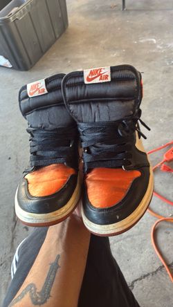 Nike Air Jordan 1 High Top Sneakers Size 8 in women’s Orange satin