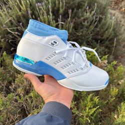 Jordan 17 University Blue Size 9.5 Men Brand New 