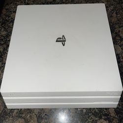Ps4 Pro  ( + Games And Controllers)