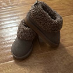 Toddler Girl Fur Boots Size 5