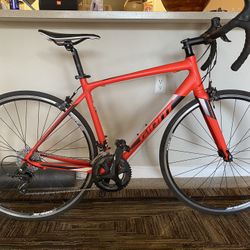Giant Contend Bike Size M Shimano Sora