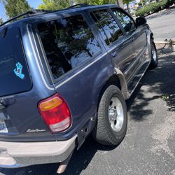 1998 Ford Explorer