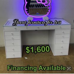 Impressions Vanity With Hello Kitty Mirror Brand New