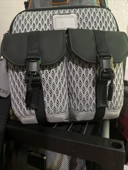 Tumi Alpha Bravo Men’s Shoulder Bag