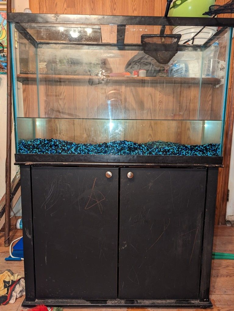 50 Gallon Fish Tank And Stand for Sale in Atwater, CA OfferUp