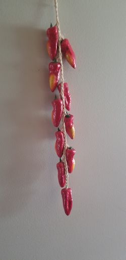 DECORATIVE ARTIFICIAL RED PEPPERS ON A STRING - BRAND NEW