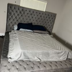 Beautiful Head Board & Mattress